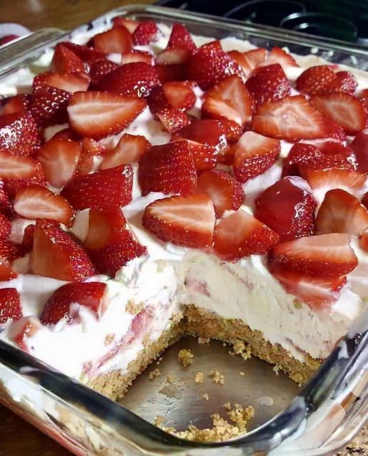 Strawberry Cream Cheese Icebox Cake