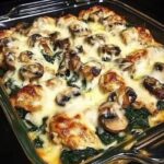 Low-Carb Chicken Spinach and Mushroom Oven Bake