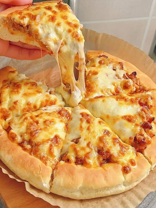 Cheesy Thick-Crust Chicken Pizza