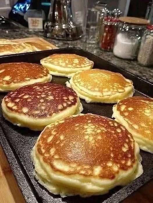 Fluffy Golden Pancakes